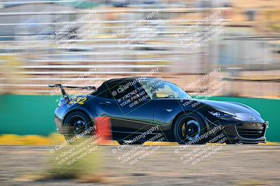 media/Oct-18-2025-Extreme Speed (Sat) [[d6d7e1fef1]]/Group 3 Purple/Session 3 (Turn 1)/